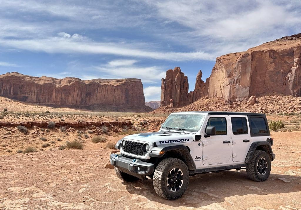 4WD or AWD best for driving in Monument Valley due to sand dunes and rough terrain